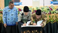 Rektor UNISAI dan Rektor UIN SUNA tanda tangan MoU