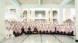Para santri yang berhasil menyelesaikan hafalan 30 juz 